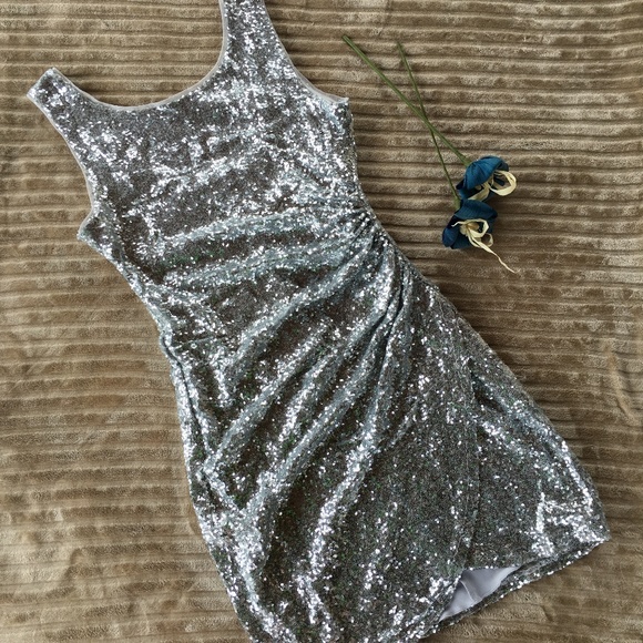 Bisou Bisou Dresses & Skirts - Bisou Bisou Michele Bohbot Silver Sequin Mini